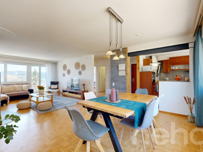 Appartement 4.5p traversant avec vue dégagée à La Chaux-de-Fonds image 3