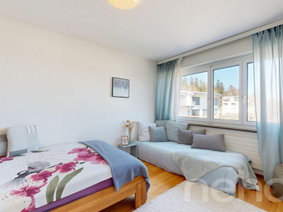 Appartement 4.5p traversant avec vue dégagée à La Chaux-de-Fonds image 10