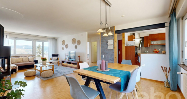 Appartement 4.5p traversant avec vue dégagée à La Chaux-de-Fonds image 3