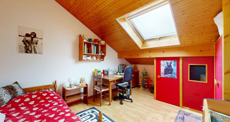 Maison spacieuse et accueillante dans un quartier calme et recherché image 11