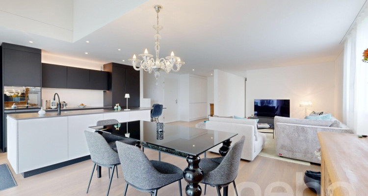 Helle 4.5-Zimmer-Maisonettewohnung mit Balkon und viel Raum für Ideen image 1