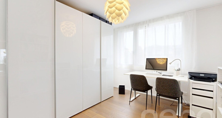 Helle 4.5-Zimmer-Maisonettewohnung mit Balkon und viel Raum für Ideen image 7