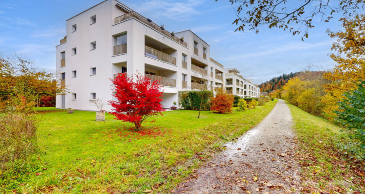 Lichtdurchflutete 2.5-Zimmer-Wohnung mit Blick Richtung Töss image 1