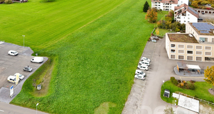 Attraktive Baulandparzelle mit zusätzlicher Landwirtschaftsfläche image 1