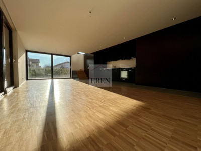 Résidence contemporaine de 4 appartements en duplex entièrement loués à vendre - Immeuble de rendement locatif pour Investisseur image 4