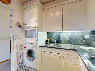 Sonnige 3.5-Zimmer-Wohnung mit Balkon und zwei Parkplätzen image 7