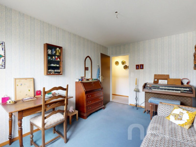 Sonnige 3.5-Zimmer-Wohnung mit Balkon und zwei Parkplätzen image 9