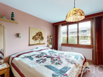 Sonnige 3.5-Zimmer-Wohnung mit Balkon und zwei Parkplätzen image 10