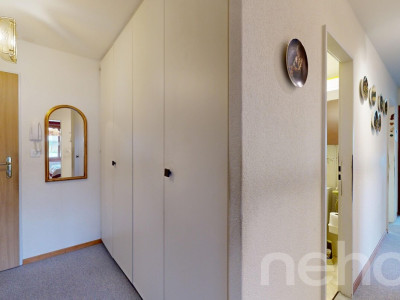 Sonnige 3.5-Zimmer-Wohnung mit Balkon und zwei Parkplätzen image 12