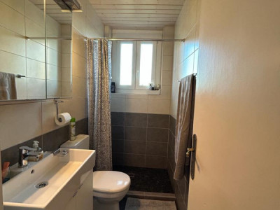 Chambre meublée à louer dans une belle villa au cœur de Gland image 3