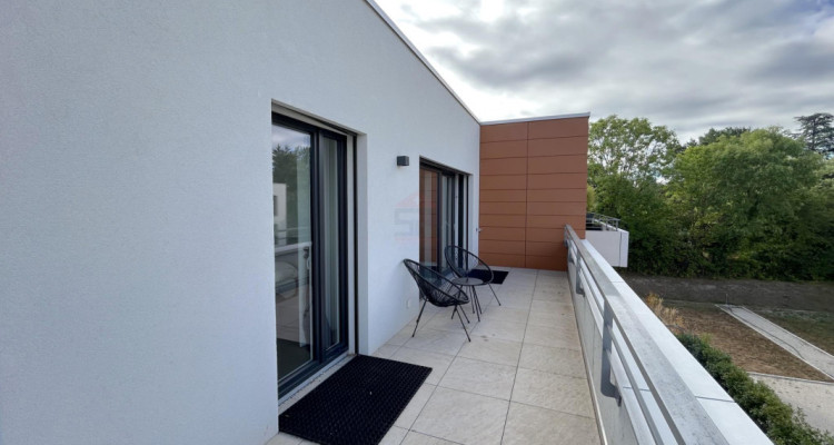 Magnifique Attique MINERGIE avec grande terrasse image 2