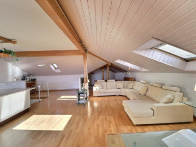 DUPLEX UNIQUE EN CENTRE AVEC VUE PANORAMIQUE image 8