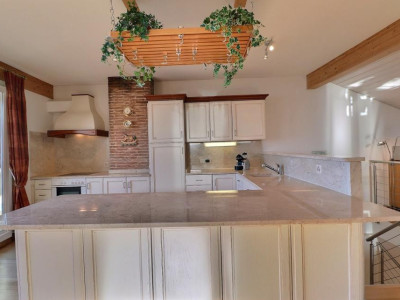 DUPLEX UNIQUE EN CENTRE AVEC VUE PANORAMIQUE image 11