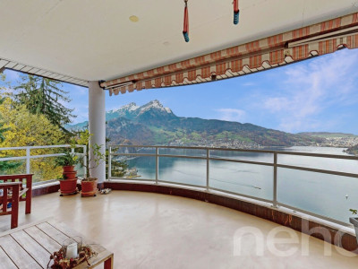 Charmevolle 3.5-Zimmer-Wohnung mit atemberaubendem See- und Bergblick image 11