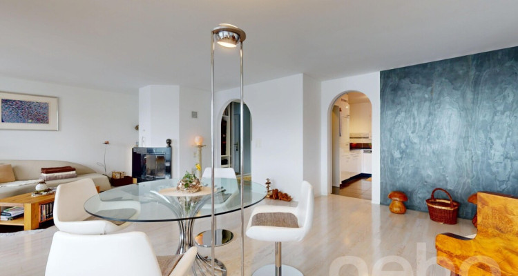 Charmevolle 3.5-Zimmer-Wohnung mit atemberaubendem See- und Bergblick image 7