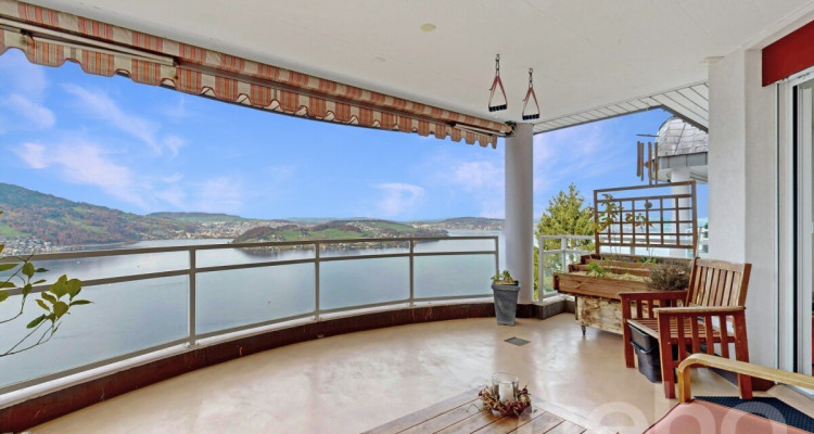 Charmevolle 3.5-Zimmer-Wohnung mit atemberaubendem See- und Bergblick image 10