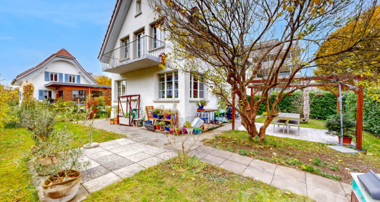 Charmantes Einfamilienhaus 4.5 Zimmer mit Potenzial und idealer Lage image 1