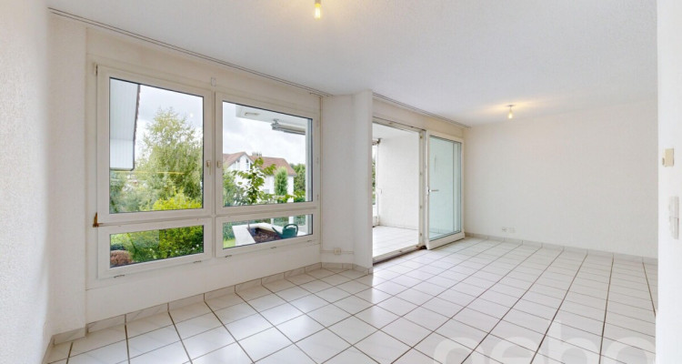 Lichtdurchflutete 4.5-Zimmer-Wohnung in Oberglatt image 3