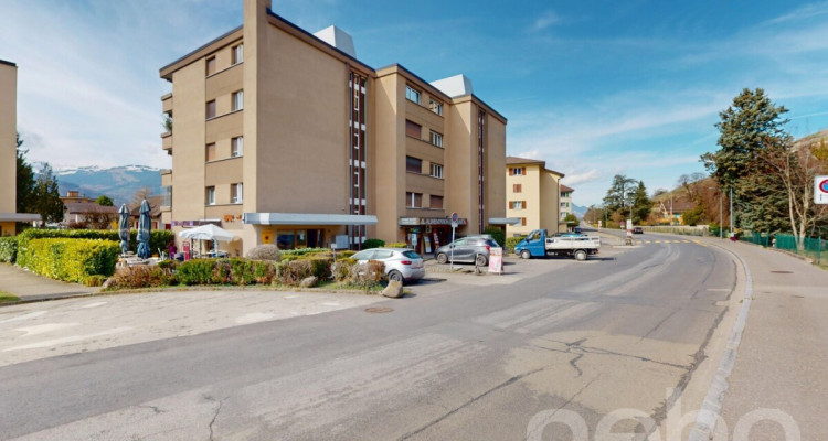 Exclusif: 2.5 pièces proche dun commerce et café de quartier image 1