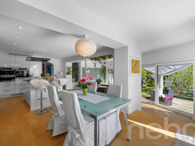 Stilvoll renoviertes Zweifamilienhaus an zentrumsnaher Lage image 5