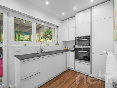 Stilvoll renoviertes Zweifamilienhaus an zentrumsnaher Lage image 11