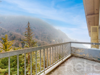 Dernier étage à Territet, avec cachet et vue sur le lac et les Alpes image 8