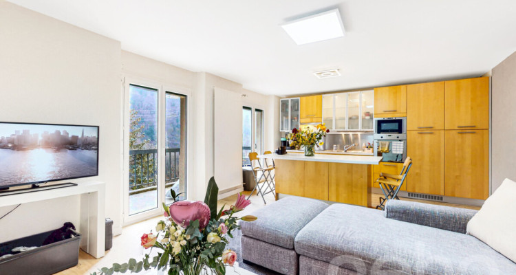 Dernier étage à Territet, avec cachet et vue sur le lac et les Alpes image 1