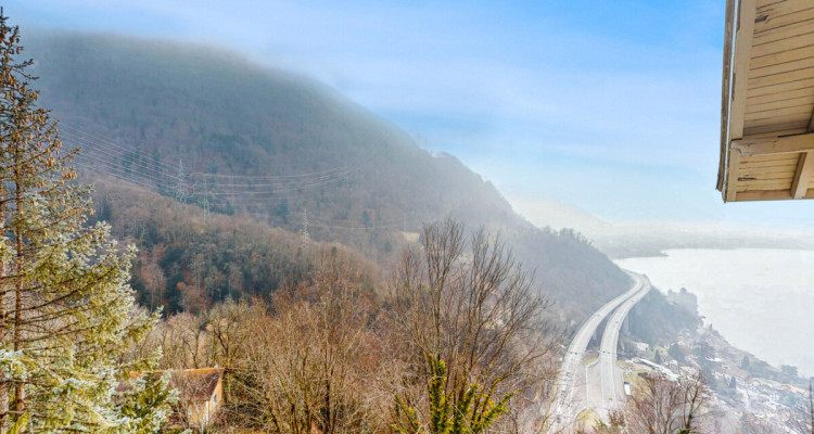 Dernier étage à Territet, avec cachet et vue sur le lac et les Alpes image 2