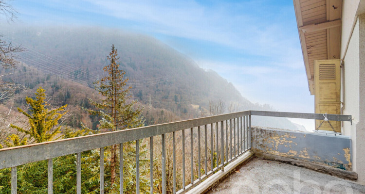 Dernier étage à Territet, avec cachet et vue sur le lac et les Alpes image 8