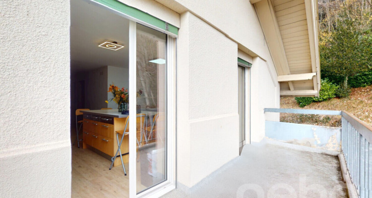 Dernier étage à Territet, avec cachet et vue sur le lac et les Alpes image 9