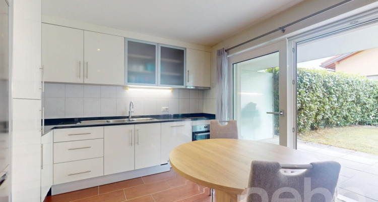 Exclusif : Bel appartement avec terrasse couverte et jardin image 3