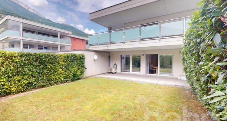 Exclusif : Bel appartement avec terrasse couverte et jardin image 1