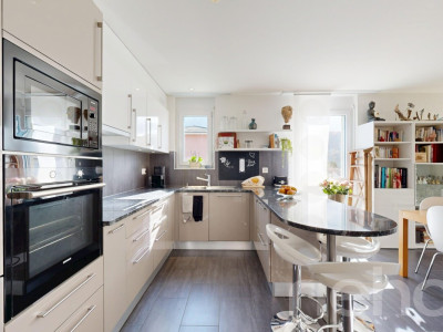 Très bel appartement lumineux et traversant avec grand balcon ! image 5