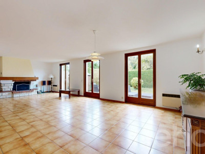 Belle maison jumelée avec grand jardin image 5