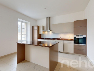 Magnifique 5.5p aux grands volumes à 2 pas du lac et du centre ville! image 4