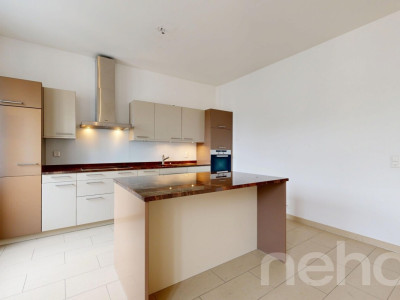 Magnifique 5.5p aux grands volumes à 2 pas du lac et du centre ville! image 5