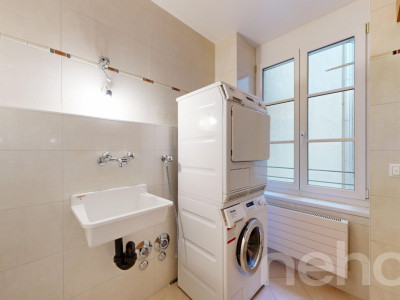 Magnifique 5.5p aux grands volumes à 2 pas du lac et du centre ville! image 12