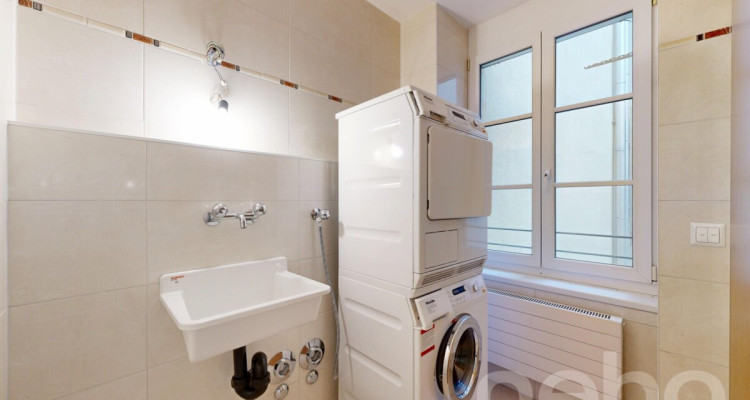 Magnifique 5.5p aux grands volumes à 2 pas du lac et du centre ville! image 12