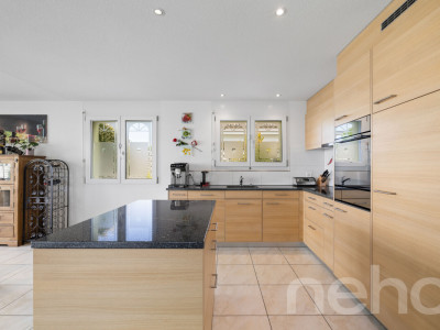 Traumhaftes Familienhaus mit Garten, Pool und zentraler Lage image 7