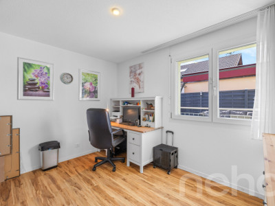 Traumhaftes Familienhaus mit Garten, Pool und zentraler Lage image 9