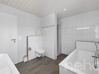 Traumhaftes Familienhaus mit Garten, Pool und zentraler Lage image 12