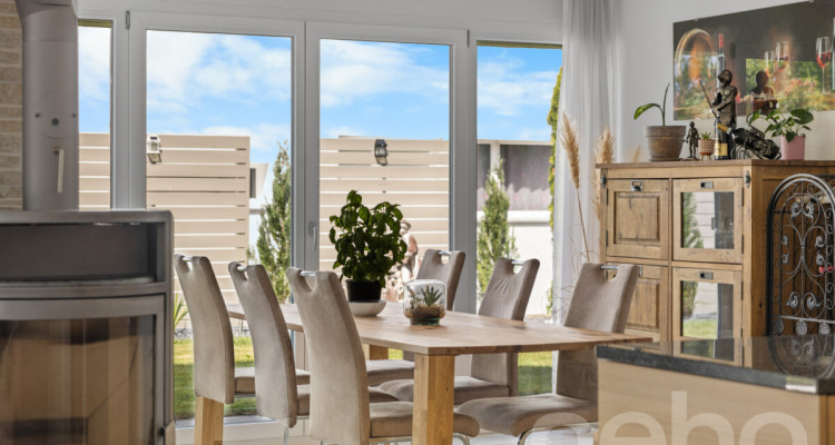 Traumhaftes Familienhaus mit Garten, Pool und zentraler Lage image 2