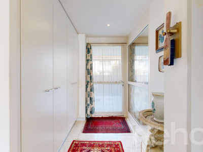 Grosszügiges Reihenmittelhaus mit Galerie und edlen Materialien image 7