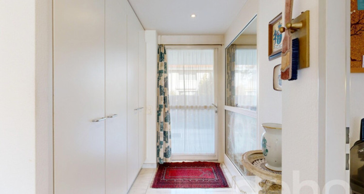 Grosszügiges Reihenmittelhaus mit Galerie und edlen Materialien image 7