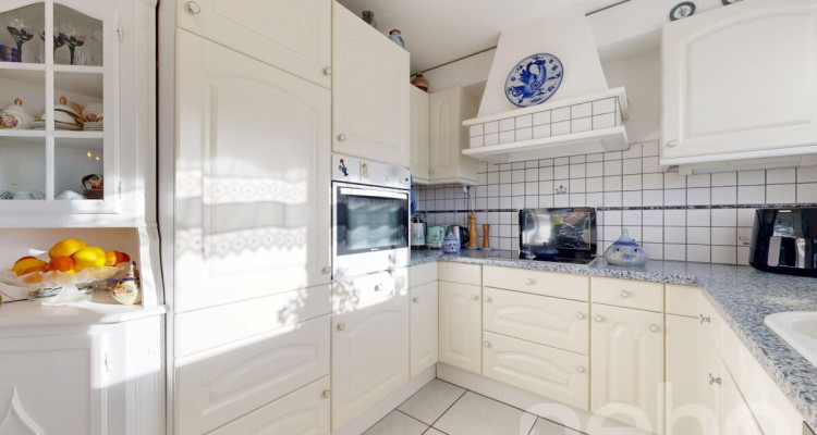 Lumineux duplex à deux pas du centre de Morges image 9