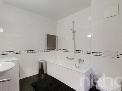 Gollion: 3.5 pièces tout confort avec jardin et garage box image 9