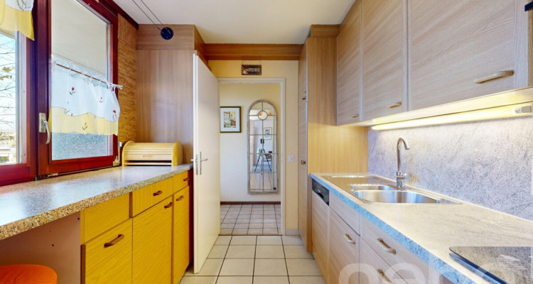 Grosszügige 5.5-Zimmer-Wohnung mit sonnigem Balkon in Rheinfelden image 7