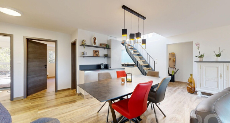 Élégant 4,5 pièces, lumière et vue époustouflante image 2