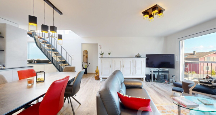 Élégant 4,5 pièces, lumière et vue époustouflante image 3