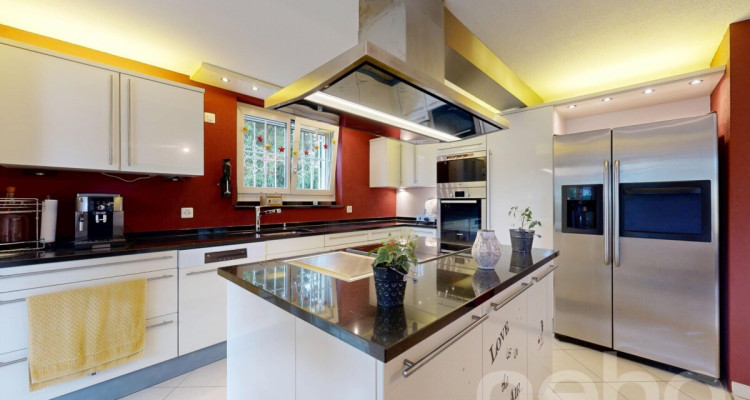 Freistehendes 5.5-Zimmer Einfamilienhaus in ruhiger Sackgasse image 1